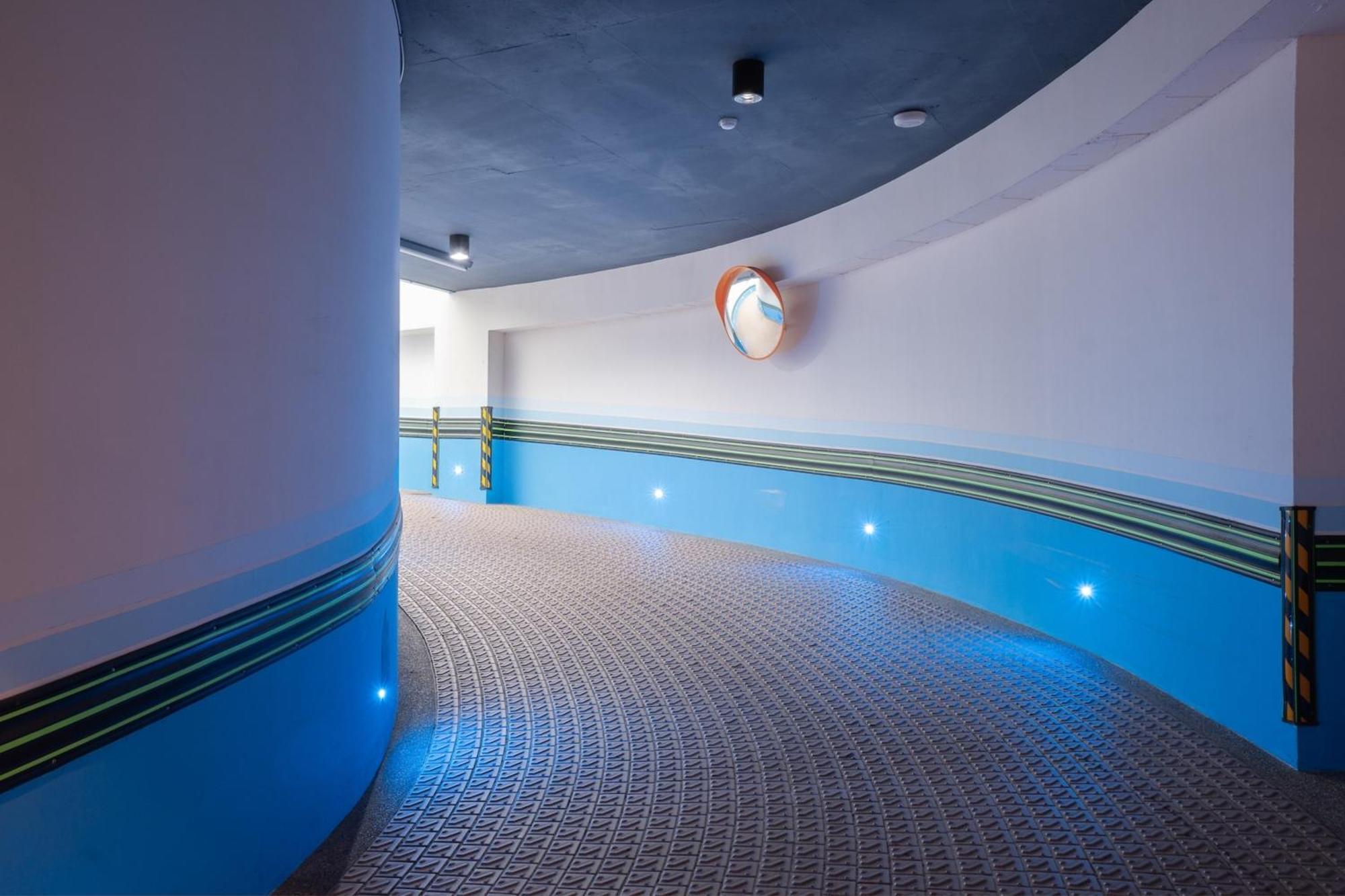 Guide Hotel Taichung Ziyou Luaran gambar