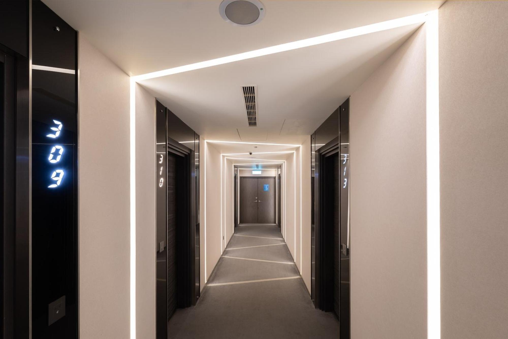 Guide Hotel Taichung Ziyou Luaran gambar