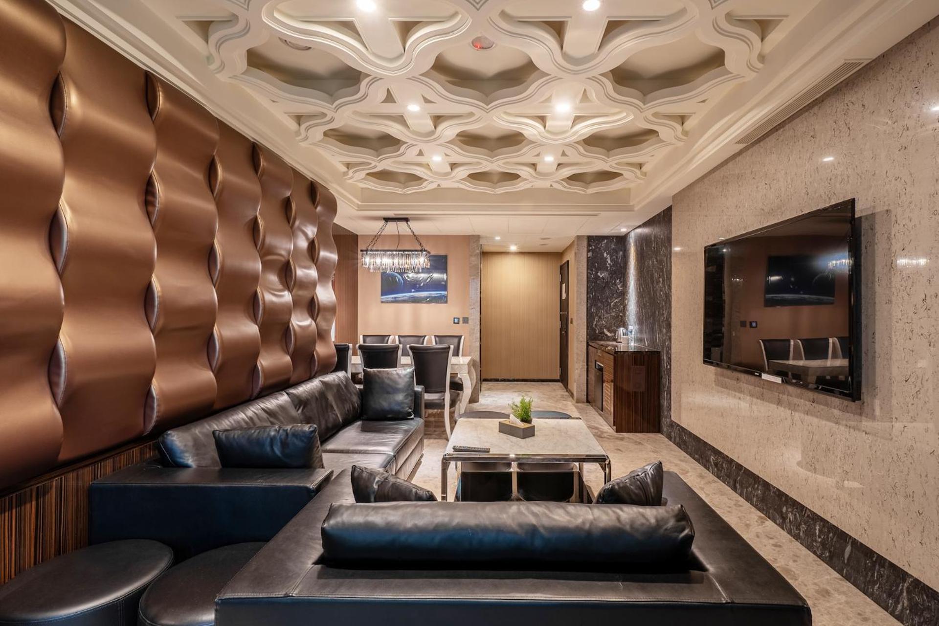 Guide Hotel Taichung Ziyou Luaran gambar