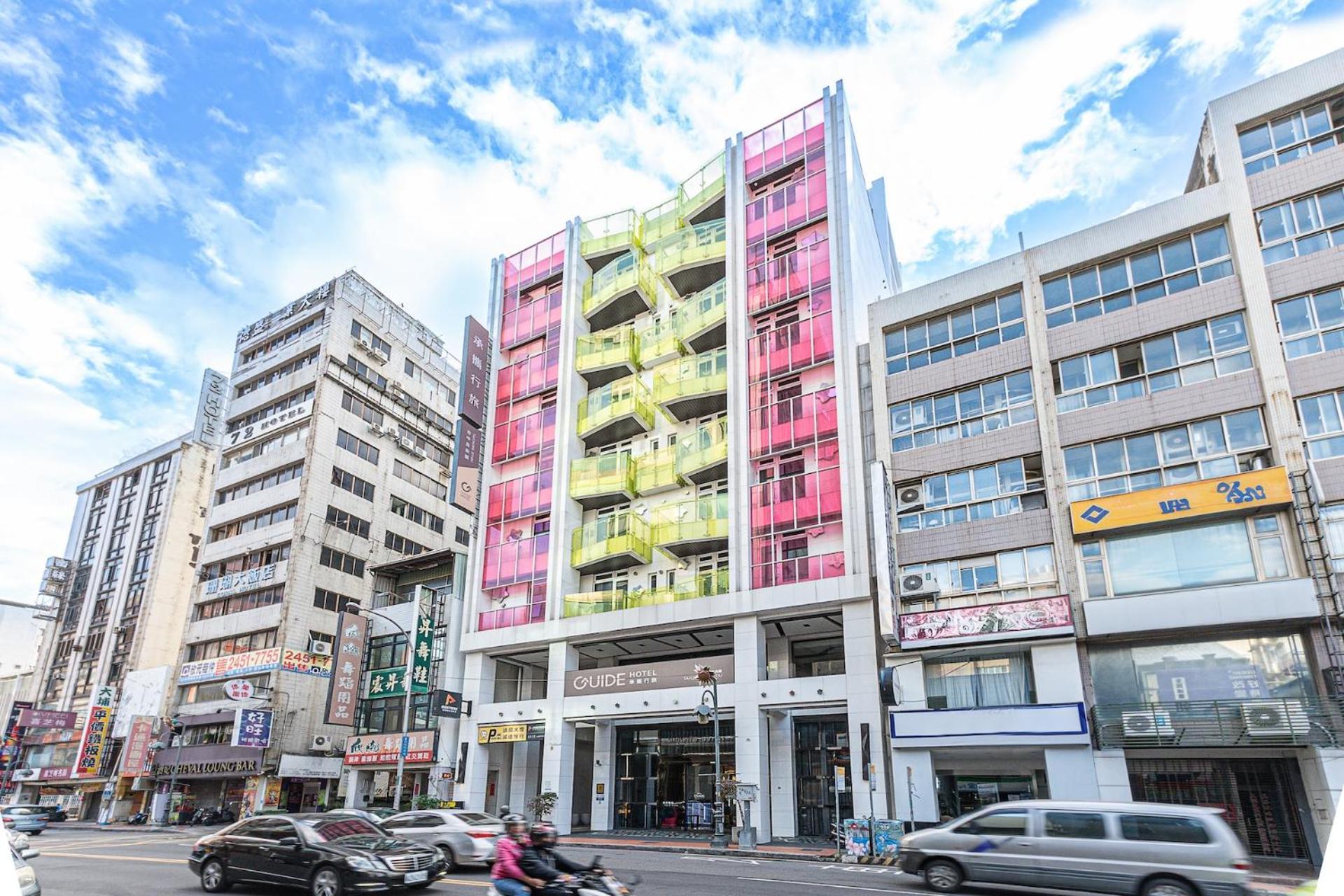 Guide Hotel Taichung Ziyou Luaran gambar